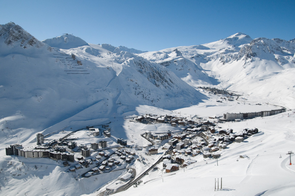 Tignes background